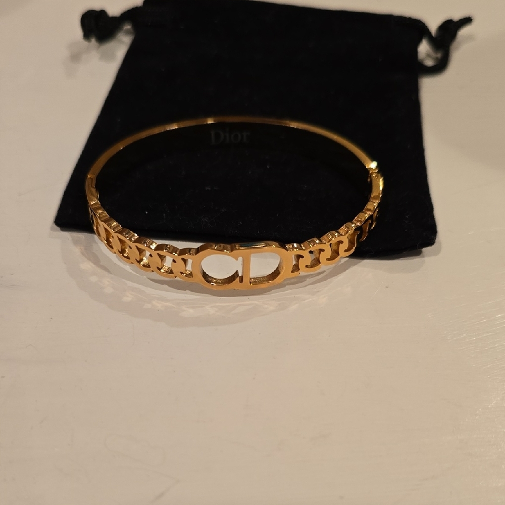 Gold Women's Bracelet With Dustbag - Picture 1 of 5
